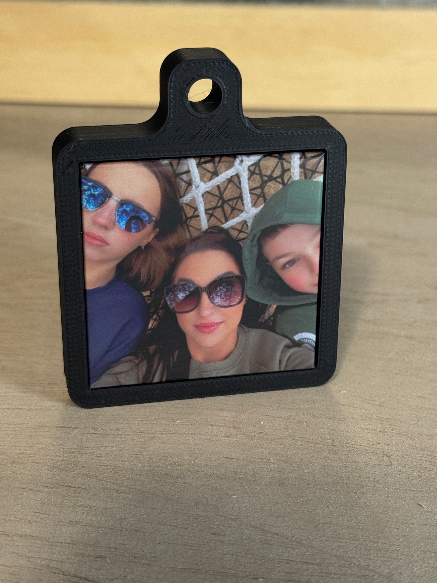 single photo magnet ornament